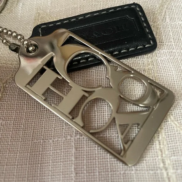 COACH Soho Hobo black leather bag chrome hardware zipper white topstitch detail - Picture 7 of 16